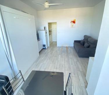 Roses Apartamento | Studio avec Piscine et Parking