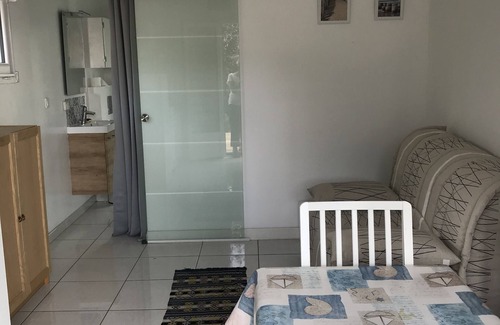 Audenge Apartamento | Studio Avec Terrasse Entre Forêt et Plage sur le Bassin D'arcachon