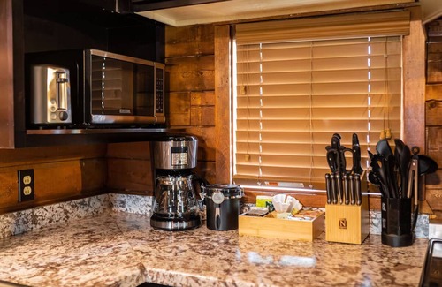 Pagosa Springs Hotel | Studio Cabin, High Creek, Outdoor Seating, Near Pagosa Hot Springs