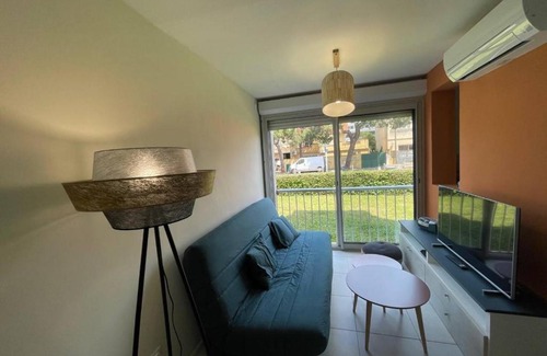 Argeles Plage Apartamento | Studio Cabine à 400m de la Plage, Rénové, Clim, Parking, 4 Couchages, TV, Lave-linge, Lave-vaisselle - FR-1-225-679