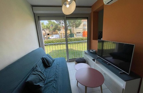 Argeles Plage Apartamento | Studio Cabine à 400m de la Plage, Rénové, Clim, Parking, 4 Couchages, TV, Lave-linge, Lave-vaisselle - FR-1-225-679