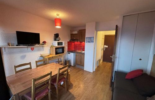 Auris Apartamento | Studio cabine au pied des pistes, 3 couchages, parking - FR-1-297-326