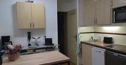 La Croix des Gardes Apartamento | Studio cabine vue mer, piscine panoramique, parking couvert