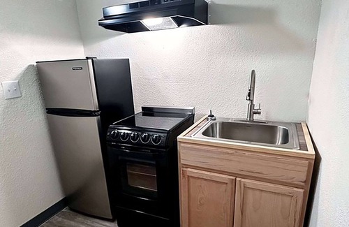 Texarkana Hotel | Studio City Suites, A Travelodge By Wyndham