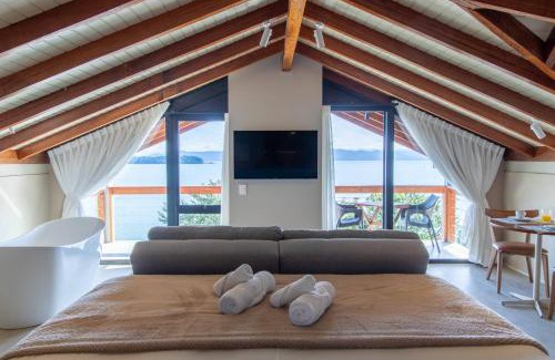Sambaqui Apartamento | Studio com vista deslumbrante do mar HS9005