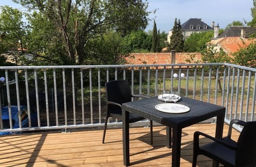 Jonzac Apartamento | Estudio confort en el corazón de Jonzac.
