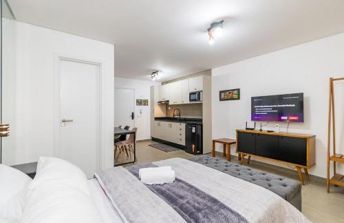 Cristo Rei Apartamento | Studio Completo com Cama Auxiliar e Vaga - EIX0808
