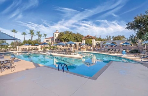 South Mountain Condominio | Studio Condo Stunning Pools & Golf!