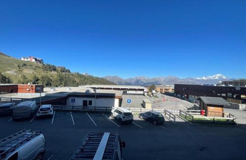 Plagne Centre Apartamento | Studio divisible au cœur de La Plagne - 4 pers, accès galerie, cuisine équipée - FR-1-181-2724