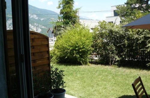 Les Sagnieres Apartamento | STUDIO ENTRE SAVINES ET EMBRUN PRES DU LAC DE SERREPONçON