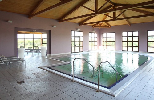 Chateauneuf-sur-Isere Apartamento | Estudio calme et spacieux | 2 piscines, sauna et divertissements!