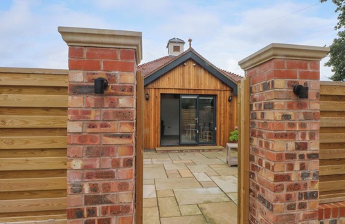 Chester Cabaña | Studio