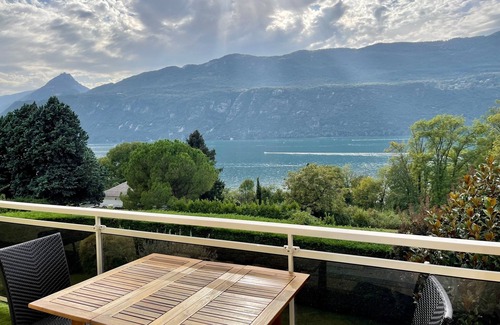 Brison-Saint-Innocent Apartamento | Estudio-Baño con bañera-Le Grand Lac