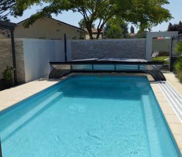 Beurlay Casa | Studio meublé et équipé avec jardin et terrasse privée