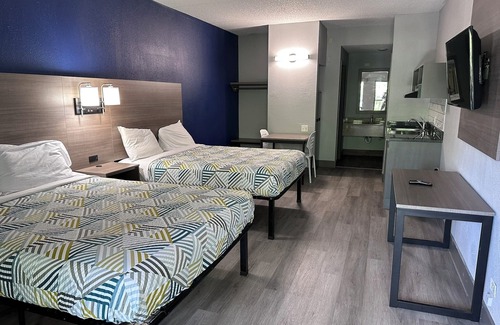 Twin Brook Hotel | Studio Suites Extended Stay