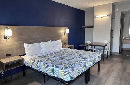 Twin Brook Hotel | Studio Suites Extended Stay