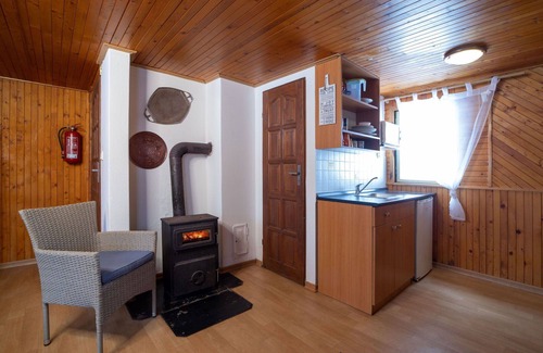 Mlade Buky Casa | Estupenda casa de vacaciones privada con piscina, WIFI, TV, patio y mascotas permitida