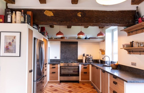 Mareil-Marly Casa | Stunning 17th century farm house, close to Paris and Versailles, with pool!