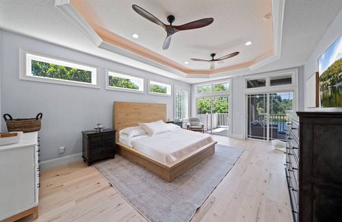 Heathrow Casa | Stunning 3 story lake house-Private lake access-Hot Tub-Canoe-Pool Table