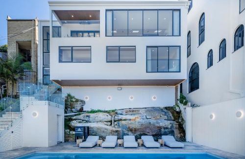 Maroubra Apartamento | Stunning 4BR Waterfront House with pool in Sth Coogee