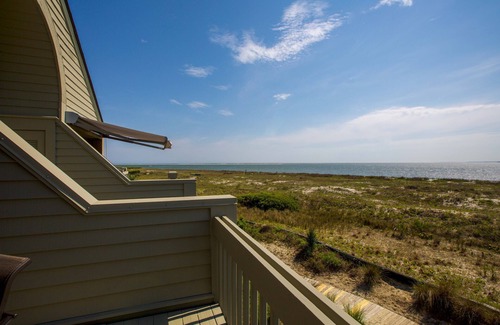 Seabrook Island Villa | STUNNING BEACHFRONT UPPER VILLA,Electric Awning over Deck,Amenity Cards INCLUDED