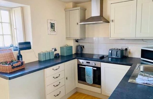 Holme Cabaña | Stunning Driftwood Cottage at Holme-next-the-sea