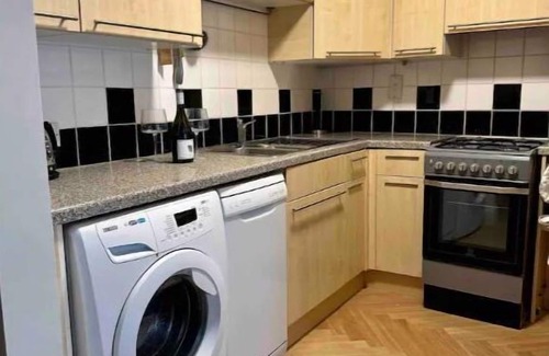 Camden Town with Primrose Hill Apartamento | Stunning Garden Flat in the Heart of London, moments from Primrose Hill & Camden