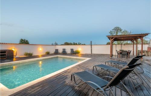 Valdebek Casa | Stunning Home In Pula