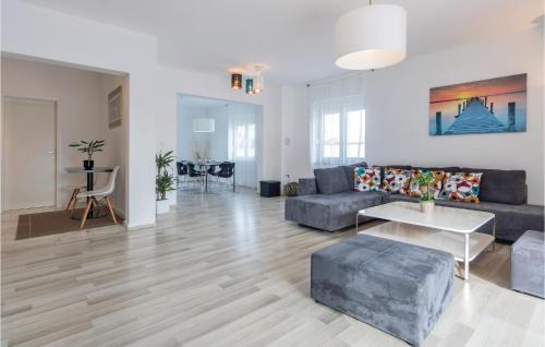 Valdebek Casa | Stunning Home In Pula