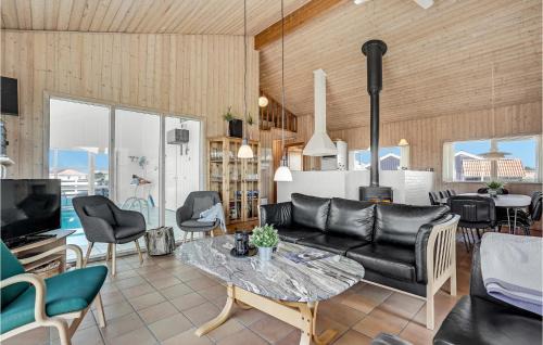 Klitmoller Casa | Stunning Home In Thisted With Sauna