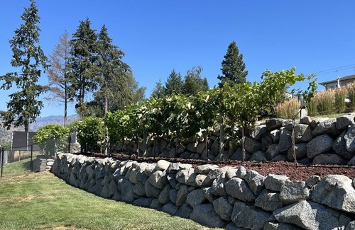 Manson Casa | Stunning lake and mountain view home