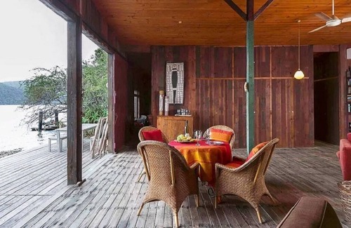 Bar Point Cabaña | BARCO DE OXLEY. llegar en barco RÍO DE HAWKESBURY. impresionante cobertizo original