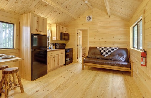 Cowanesque Cabina | Stunning Mtn Views: Middlebury Center Retreat!