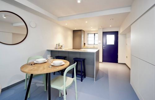 Poplar Apartamento | Stunning one-bedroom apartment with city views