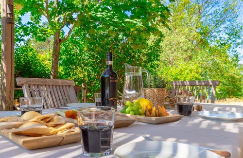 Mazzetelli Villa | Casa de vacaciones privada con WIFI, TV, patio, vista panorámica, aparcamiento, cerca de Rieti