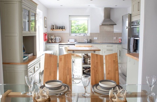 Dunvegan Casa | Preciosa casa de vacaciones privada para 6 personas con WIFI, TV y patio