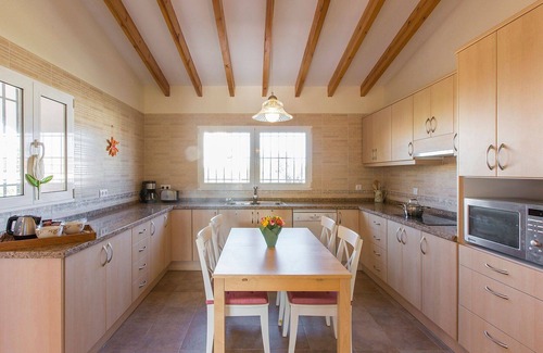 Rafol de Almunia Villa | Preciosa casa de vacaciones privada para 7 personas con A/C, WIFI, piscina privada, TV y terraza