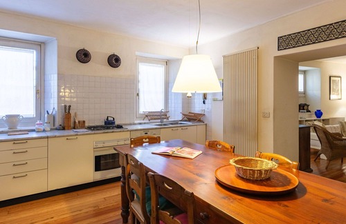 Dervio Casa | Preciosa casa de vacaciones privada para 6 personas con WIFI, terraza y mascotas permitida