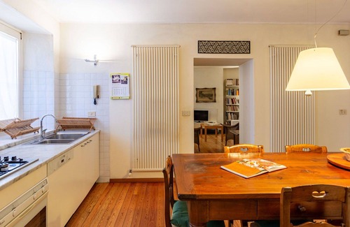 Dervio Casa | Preciosa casa de vacaciones privada para 6 personas con WIFI, terraza y mascotas permitida