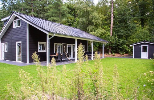 Municipality of Rhenen Casa | Preciosa casa de vacaciones privada para 8 personas con WIFI, piscina, TV, terraza y aparcamiento