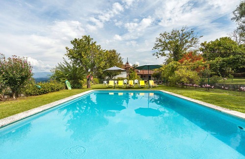 Gondufe Villa | Maravillosa casa de vacaciones privada para 10 personas con piscina, WIFI, TV y terraza