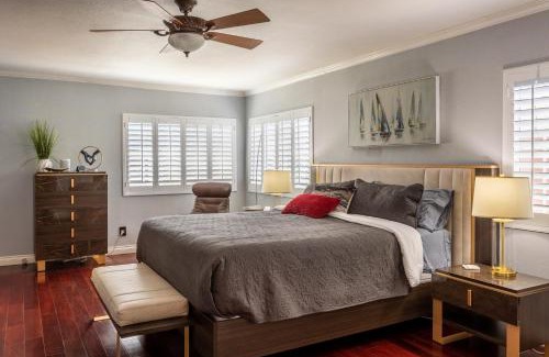 Ladera Heights Villa | Stunning, Quiet Pvt Luxe Home! King Bed, Jacuzzi, Fire Pit, BBQ! Beautiful!