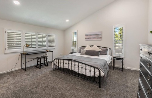 Auburn Casa | Stunning remodeled home with pool, bonus room in a great location!