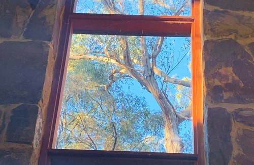 Taggerty Cabina | Stunning Soulful Bush Cabin Retreat in acres of native bushland. Pet friendly