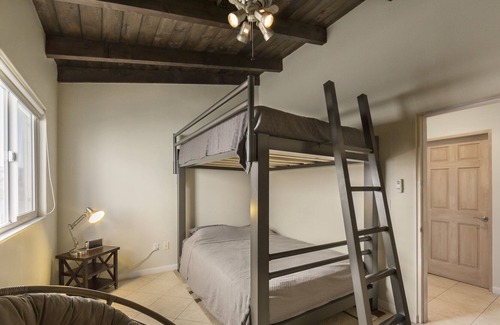 Salsipuedes Casa | Impresionante, espacioso 6 BD / 4. 5 baños en casa en campo de golf con hermosas vistas al mar