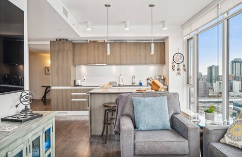 Victoria Park Condominio | Stunning Stampede Oasis.