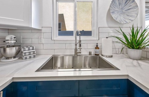 Huntington Beach Condominio | Stunning Townhome ❤️ Steps2 Beach 🏖, Luxury ⭐️, Fire Pit, E-bikes 🚲, Pets ok🐾