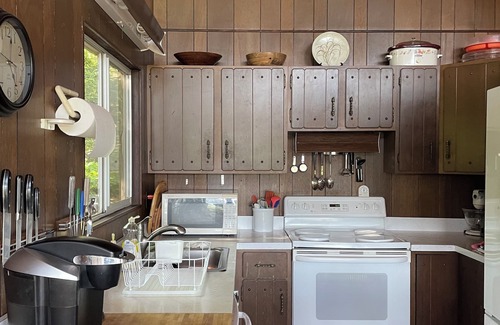 Keene Casa | Stunning views from house high up on mountain side.