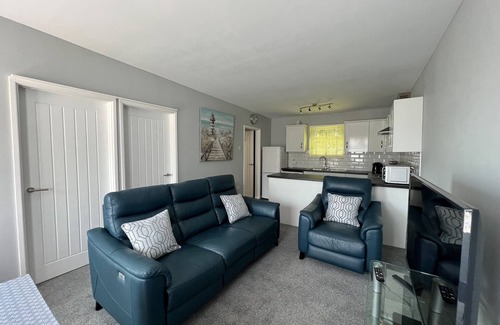 Looe Villa | Stunning Views from this lovely holiday home