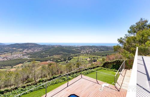 Vallpineda Villa | Stunning views to sea from Modern Villa El Mirador near Sitges